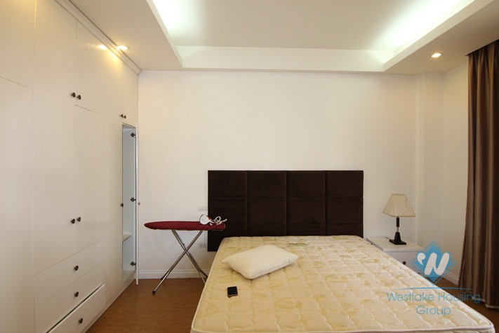 Beautiful apartment with 02 bedrooms for lease in Tay Ho.